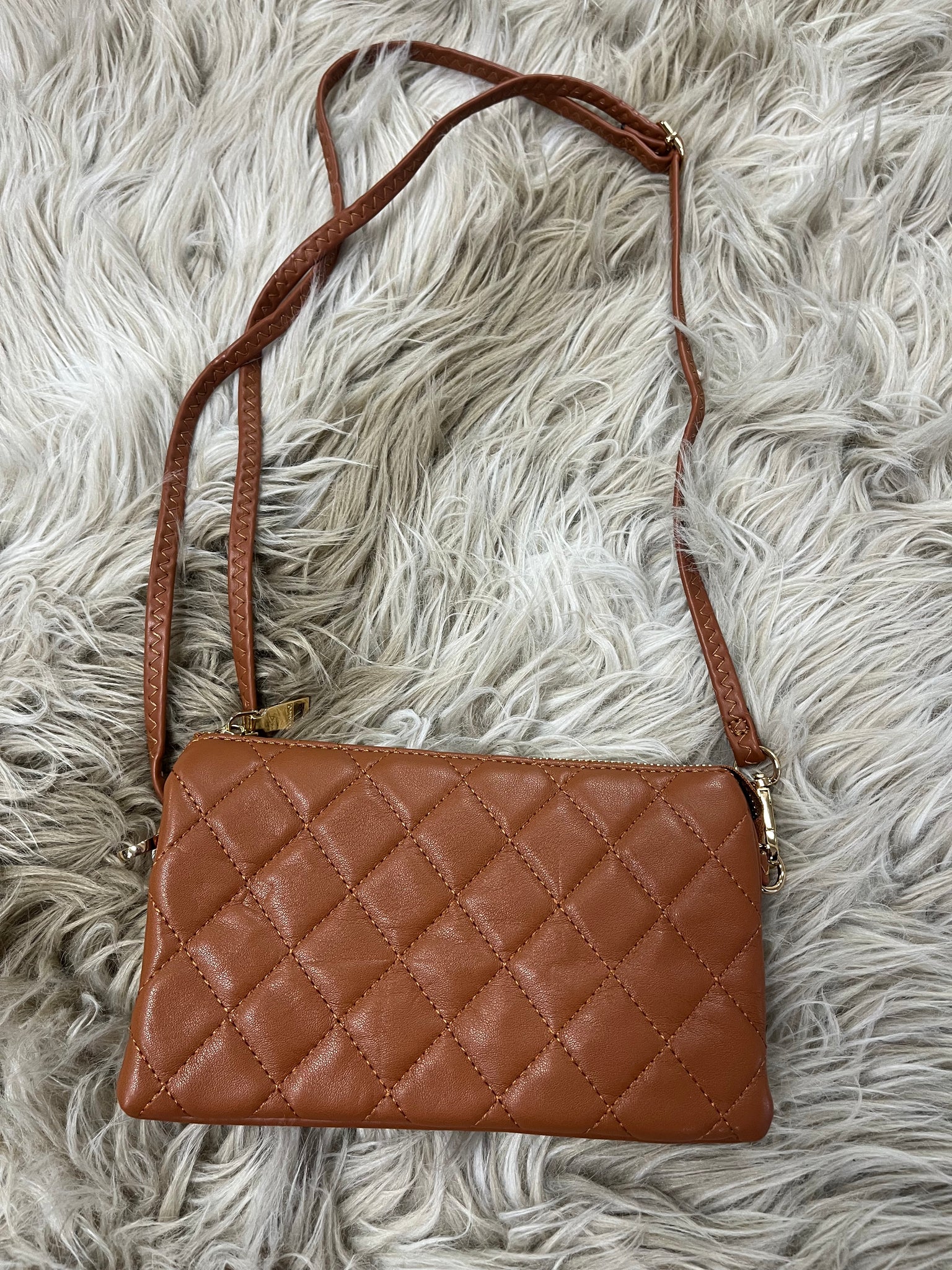 Riley Quilted Crossbody\Wristlet