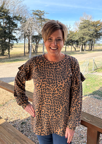 Curvy Leopard Print Ruffle Sleeve Top