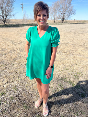 Emerald Solid Dress with V-neck and Pockets